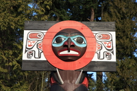 070202153659_view--chief_skedans_mortuary_pole_-_moon_crest_of_the_chief
