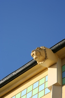 lion head on burrard bridge 