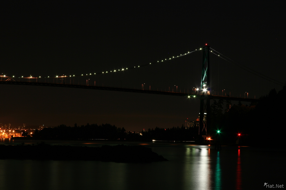 lion gate bridge at night